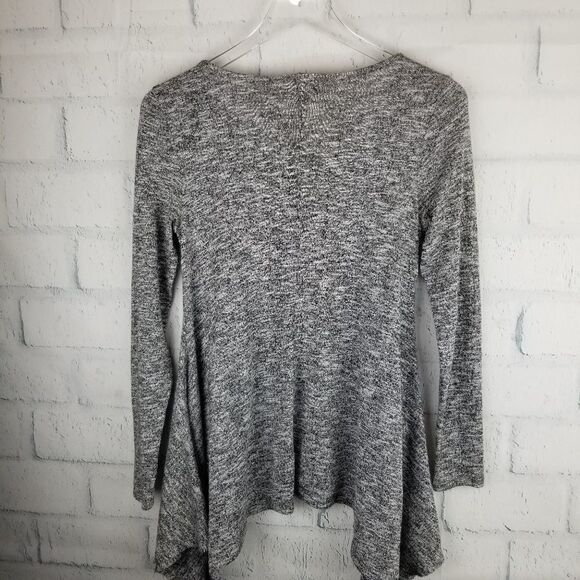 a.n.a. Metallic Assymetrical Top. Size S. - Picture 2 of 5